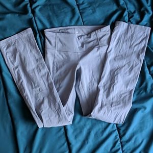 NWOT skinny gray Athleta yoga pants w/straight leg